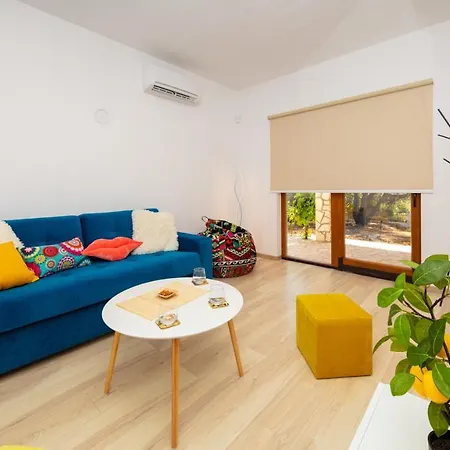 Al Pino Blue Holiday home Premantura