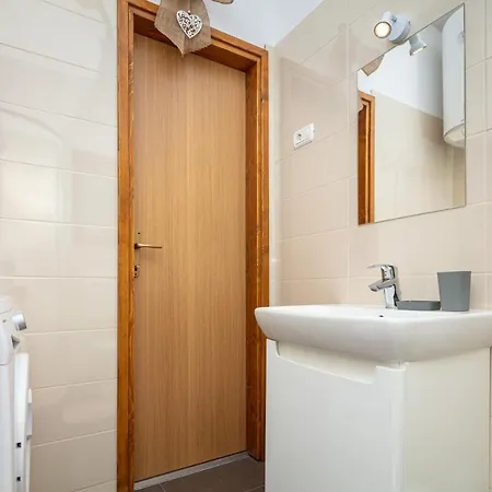 Holiday home Al Pino Blue Premantura